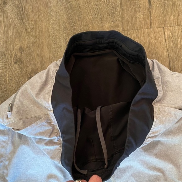Lululemon Shorts Gray Size Medium - Picture 8 of 10